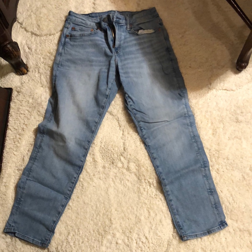 AE Flex Fit, Light Wash, 28x28